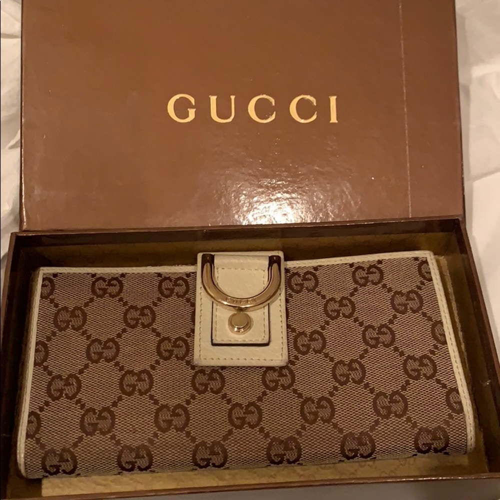 Authentic Gucci Wallet